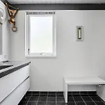 2 Bedroom Beautiful In Jerup
