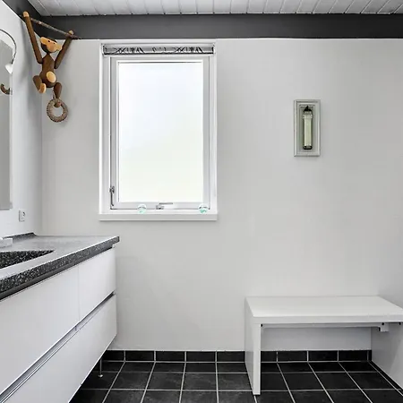 2 Bedroom Beautiful In Jerup